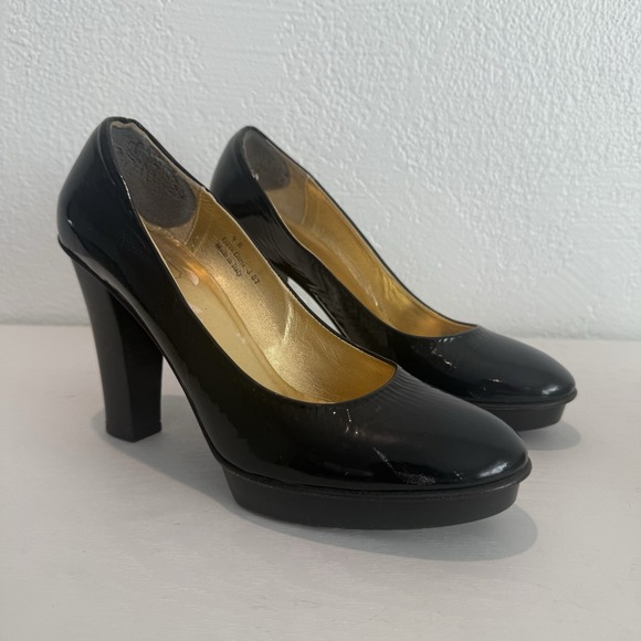 Coach Shoes - Vintage Coach Womens Pump Size 9 Black Patent Block Heel Platform Shoe Mob Wife